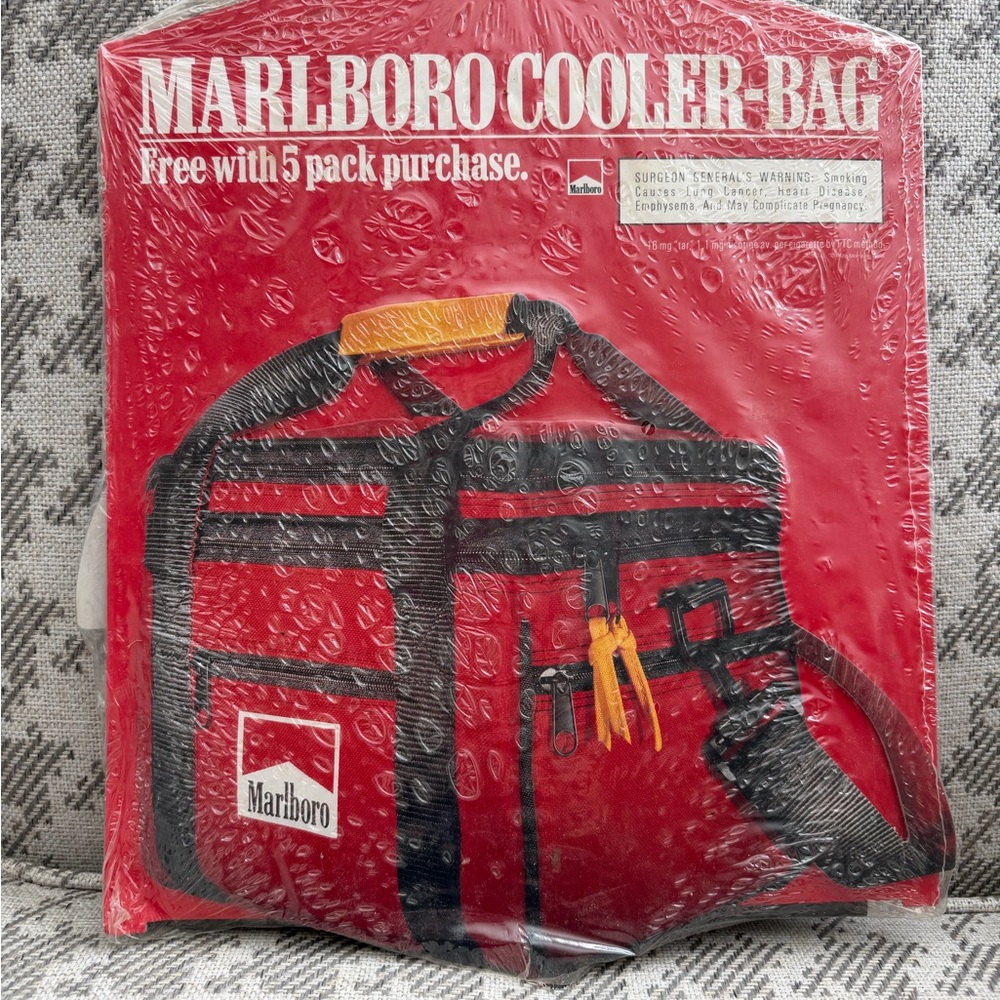 VNTG 1995 Marlboro Cooler Bag STORE DISPLAY - Rare Cardboard POS #80962